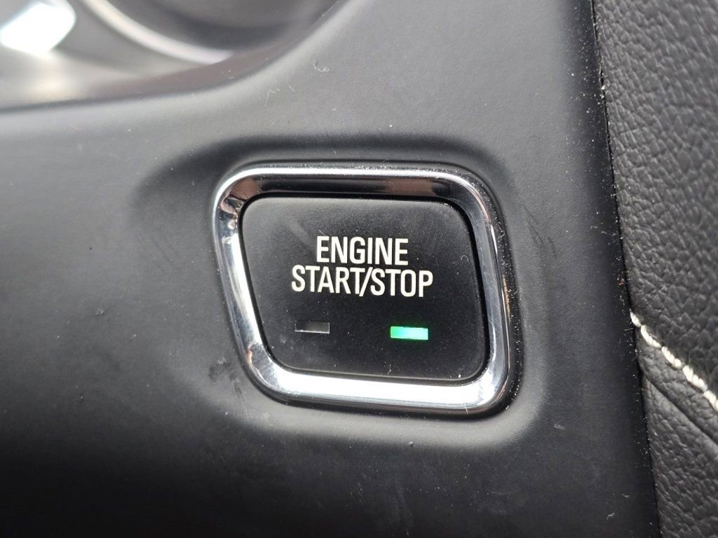 Used 2023 GMC Acadia SLE w/ Driver Convenience Package image 27