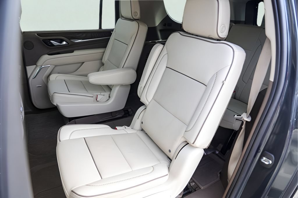 Used 2021 GMC Yukon XL Denali w/ Denali Ultimate Package AWD/4WD image 26