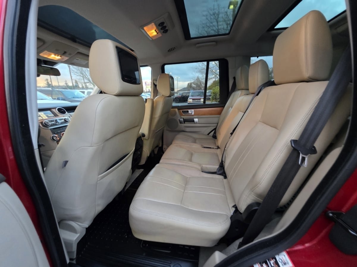 Used 2015 Land Rover LR4 HSE AWD/4WD image 14