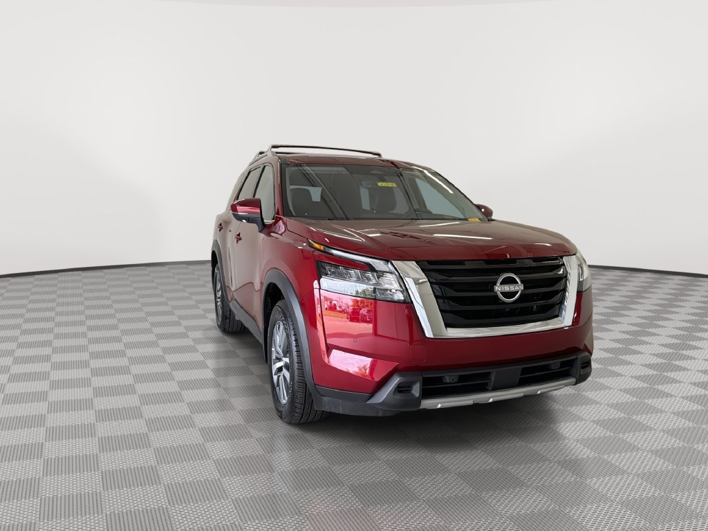 Certified 2024 Nissan Pathfinder SL AWD/4WD image 4