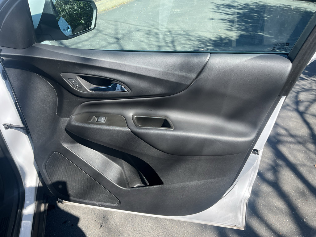 Used 2022 Chevrolet Equinox LT image 32
