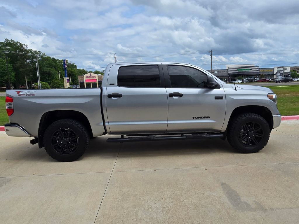 Used 2018 Toyota Tundra SR5 w/ SR5 Upgrade Package AWD/4WD image 6