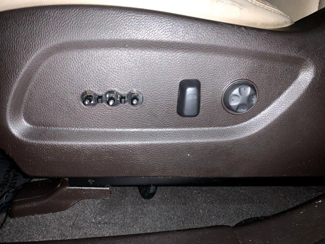 Used 2015 Hyundai Santa Fe Limited image 14