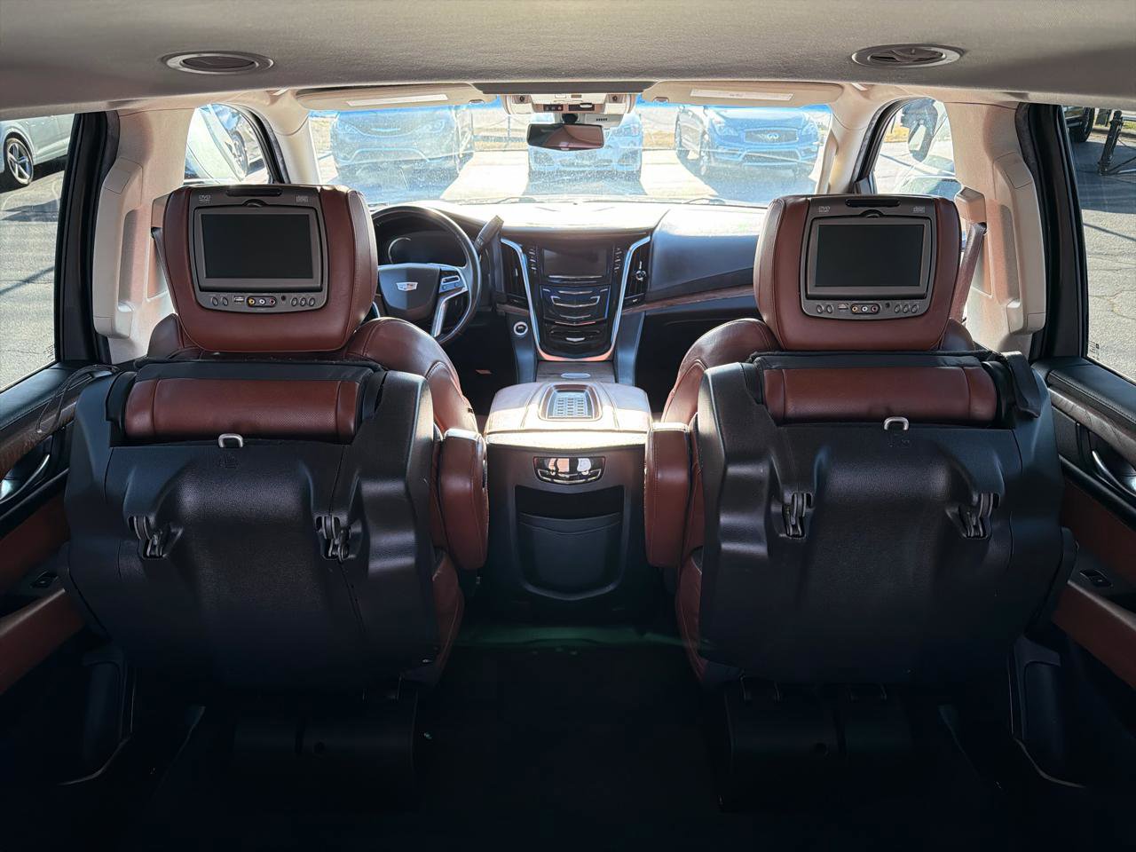 Used 2017 Cadillac Escalade Luxury image 27