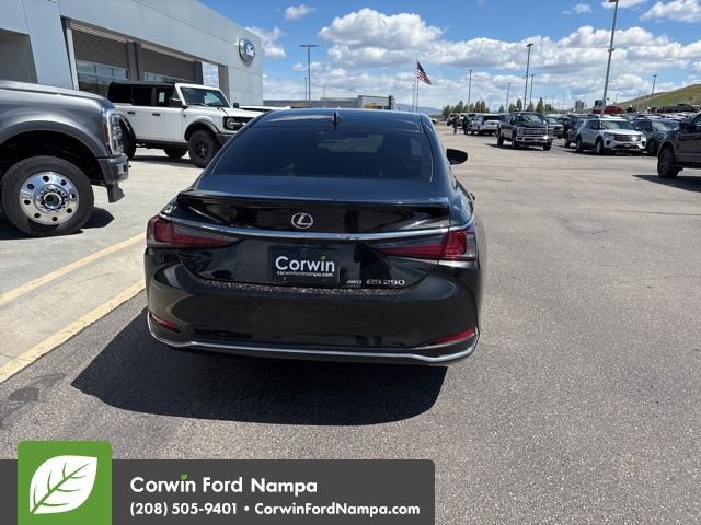 Used 2023 Lexus ES 250 w/ Premium Package AWD/4WD image 9