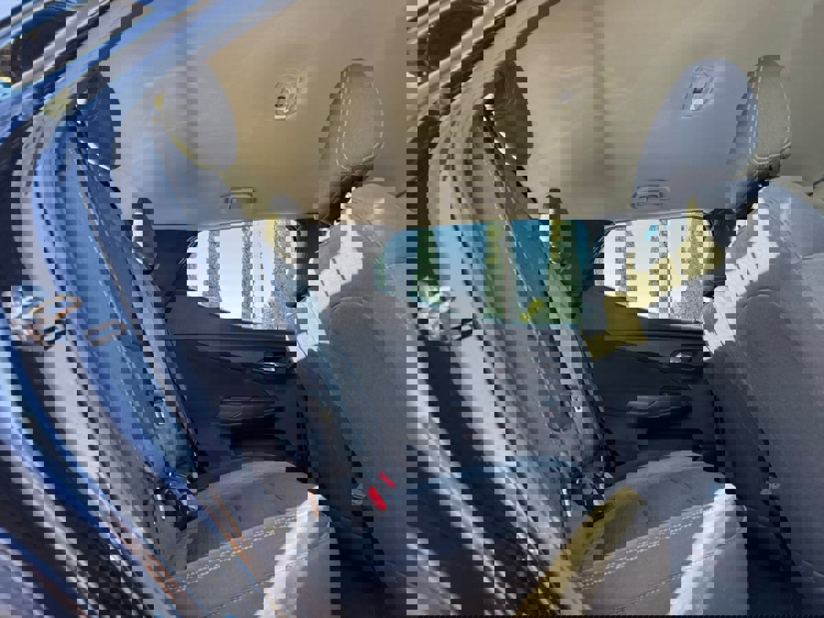 Used 2022 Chevrolet Bolt EUV LT image 18