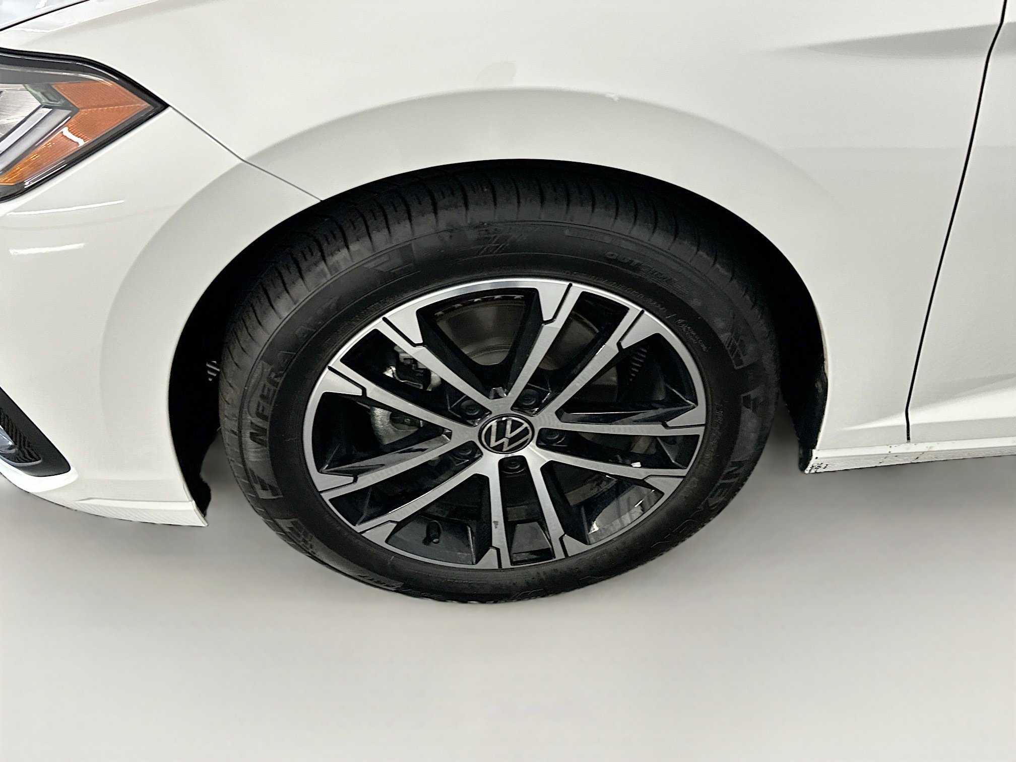 Used 2025 Volkswagen Jetta Sport image 11