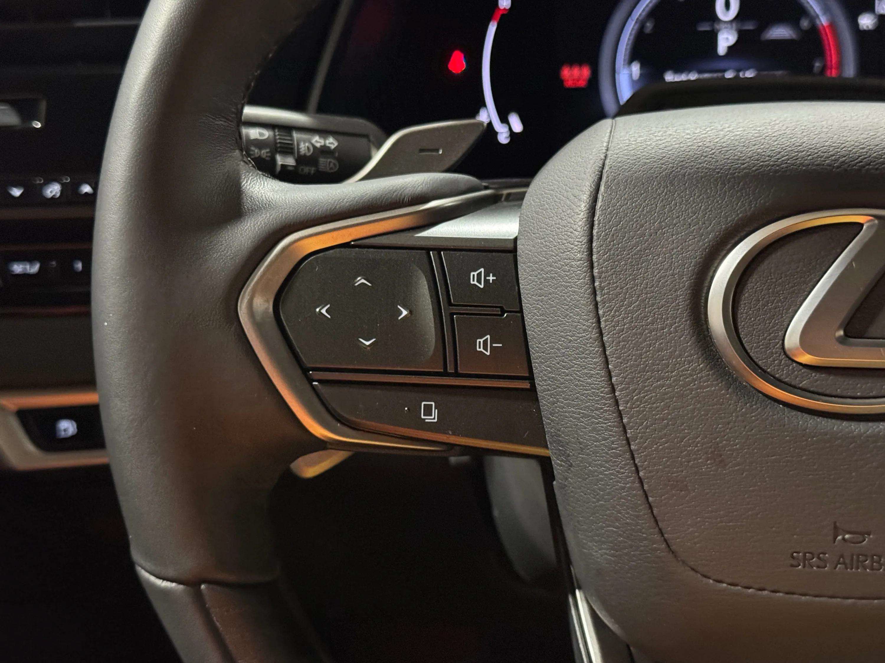 Certified 2023 Lexus RX 350 AWD w/ Accessory Package image 16