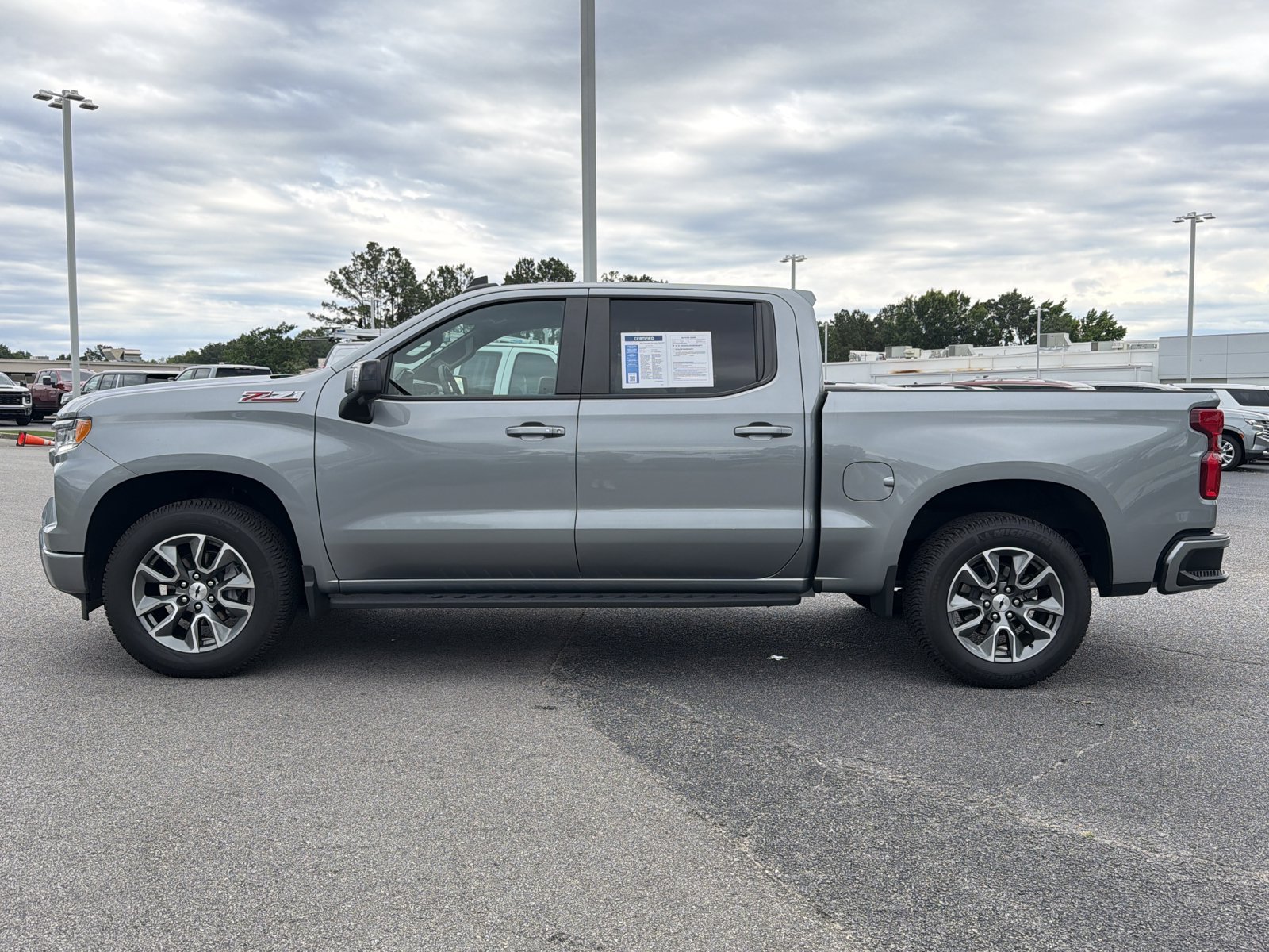 Used 2024 Chevrolet Silverado 1500 RST AWD/4WD image 9