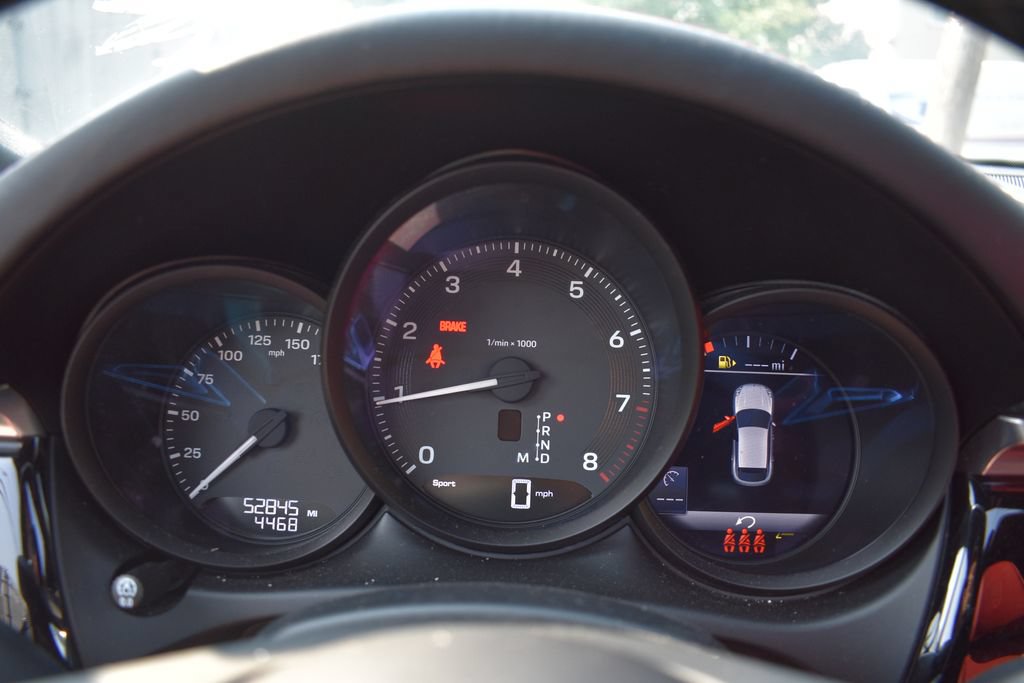 Used 2024 Porsche Macan Turbo AWD/4WD image 16