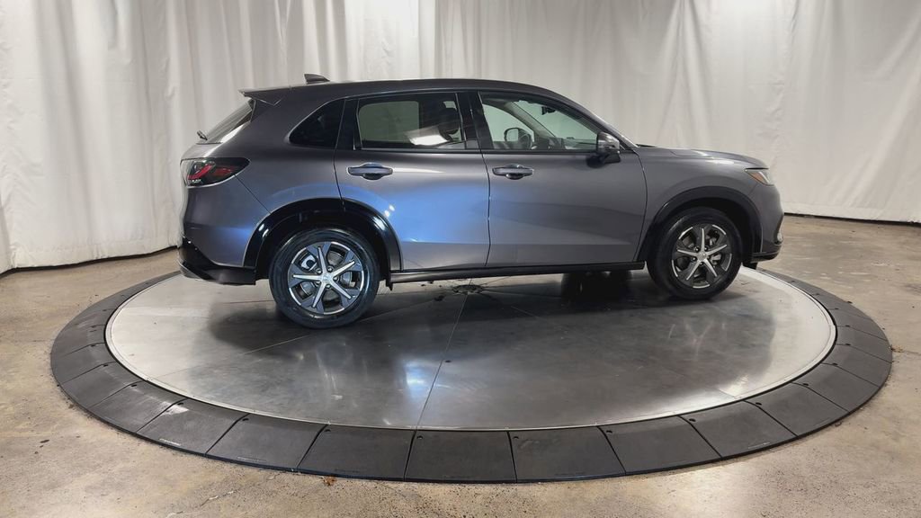 Certified 2023 Honda HR-V EX-L image 3