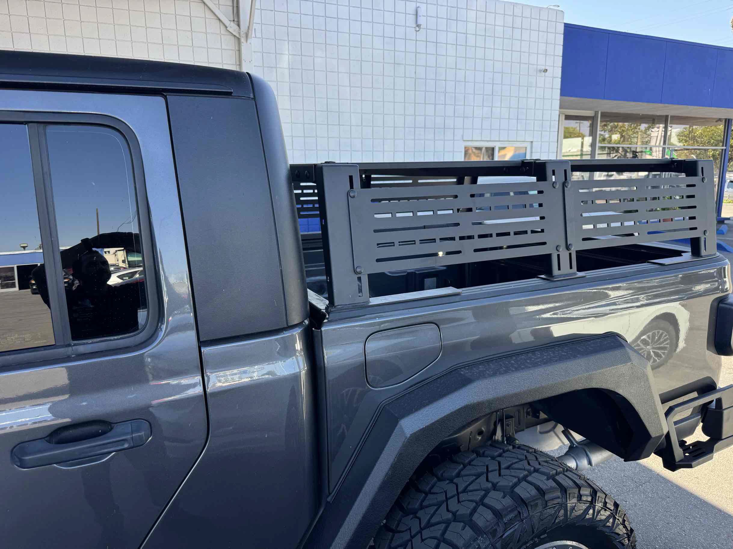 Used 2024 Jeep Gladiator Sport AWD/4WD image 8