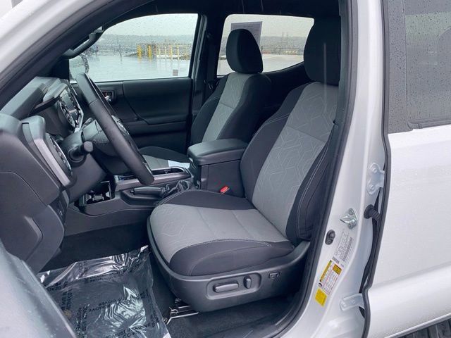 Used 2023 Toyota Tacoma TRD Off-Road image 15