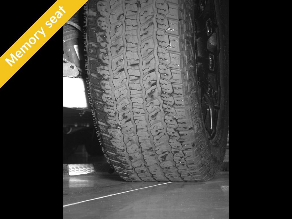 Used 2025 GMC Hummer EV 2X AWD/4WD image 17