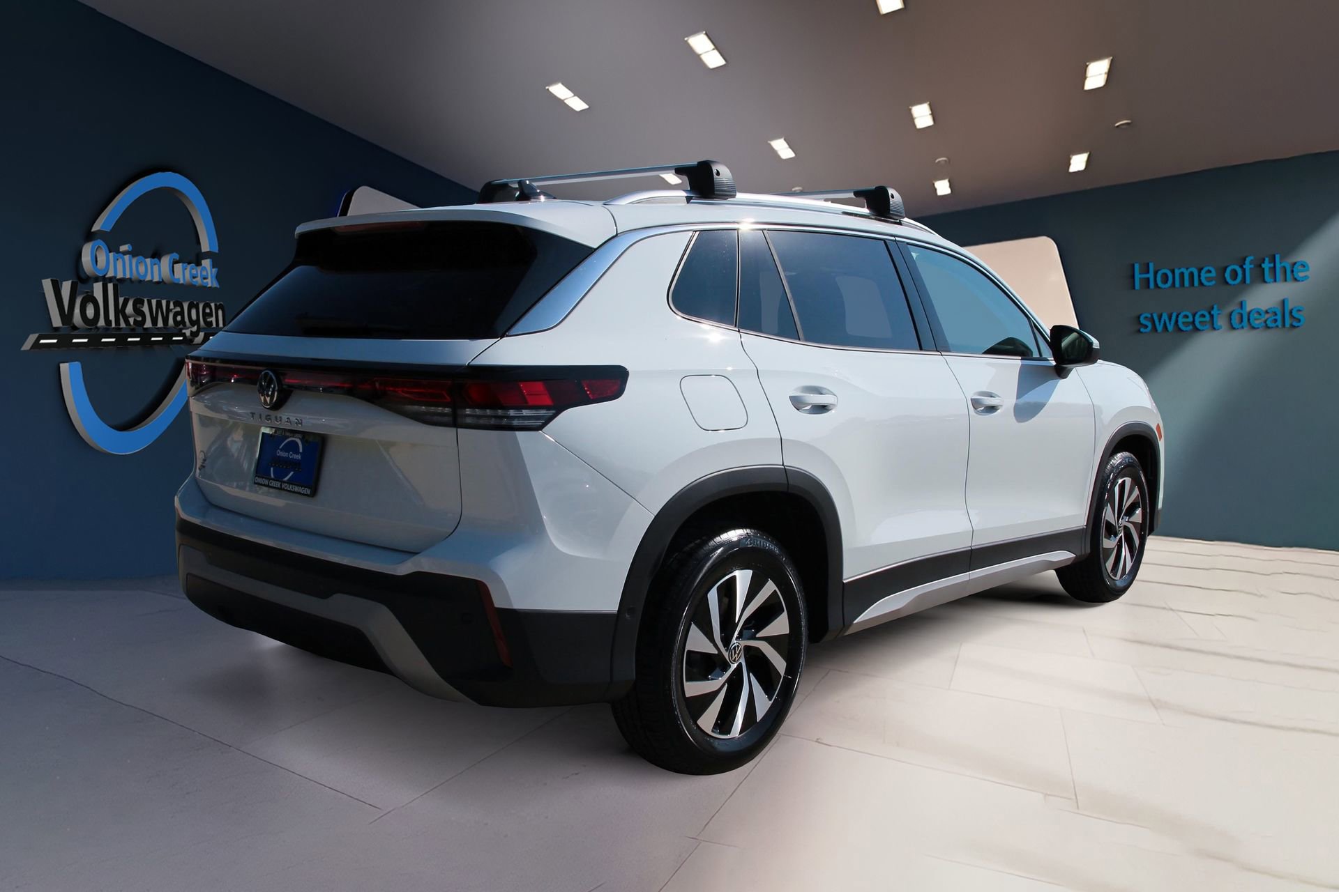 Certified 2025 Volkswagen Tiguan S FWD image 5
