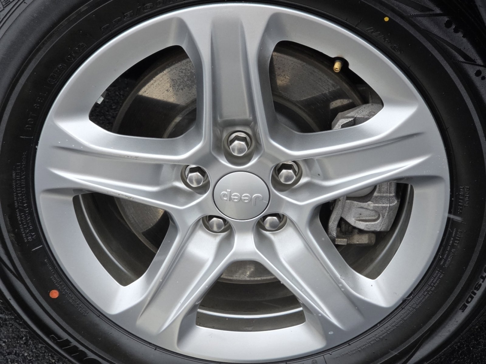 Used 2023 Jeep Compass Latitude w/ Convenience Group image 9