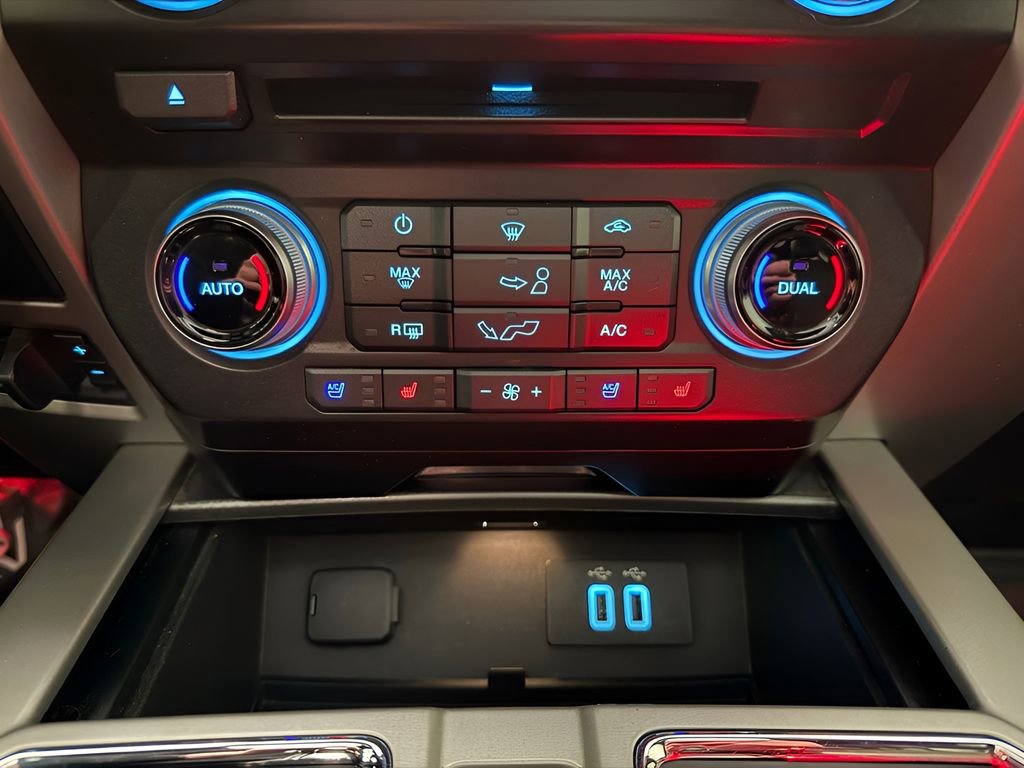 Used 2016 Ford F150 Lariat w/ Equipment Group 502A Luxury image 29