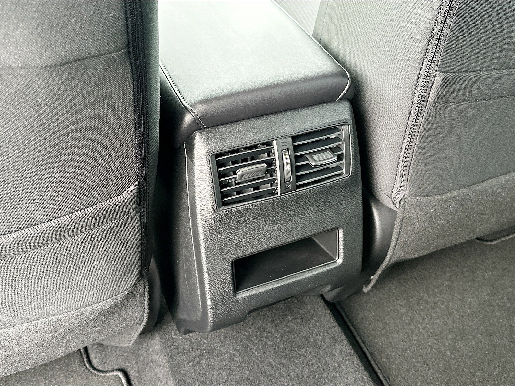 New 2026 Mitsubishi Outlander ES image 19