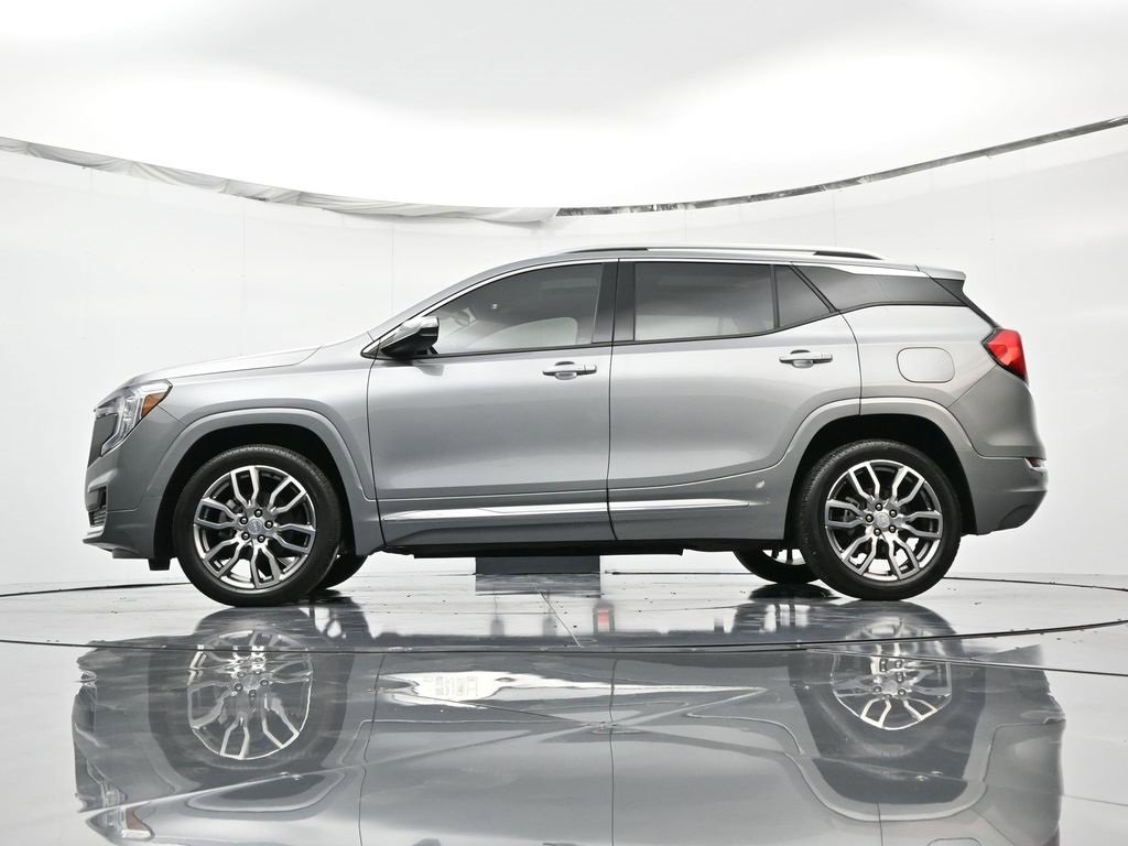 Used 2023 GMC Terrain Denali image 43