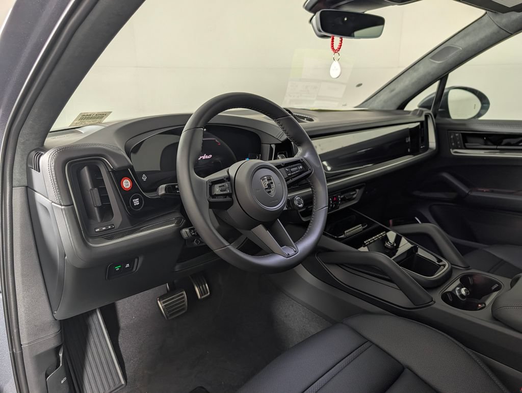 New 2026 Porsche Cayenne Turbo AWD/4WD image 4