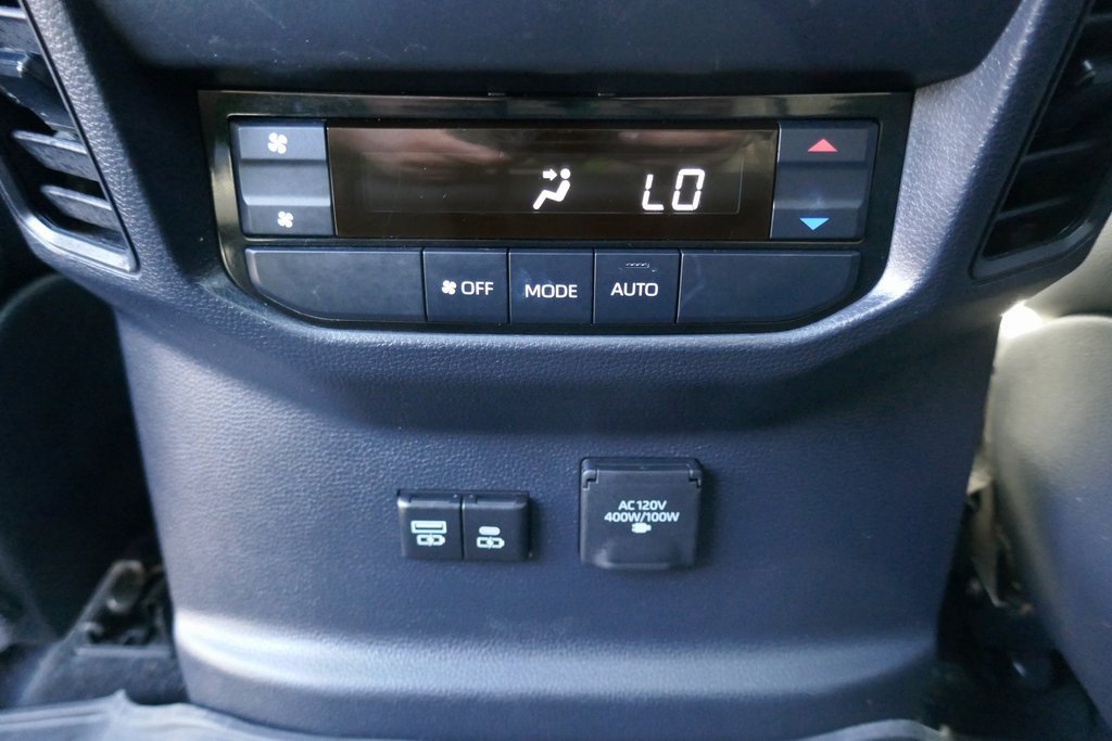 Used 2023 Toyota Sequoia Limited image 23