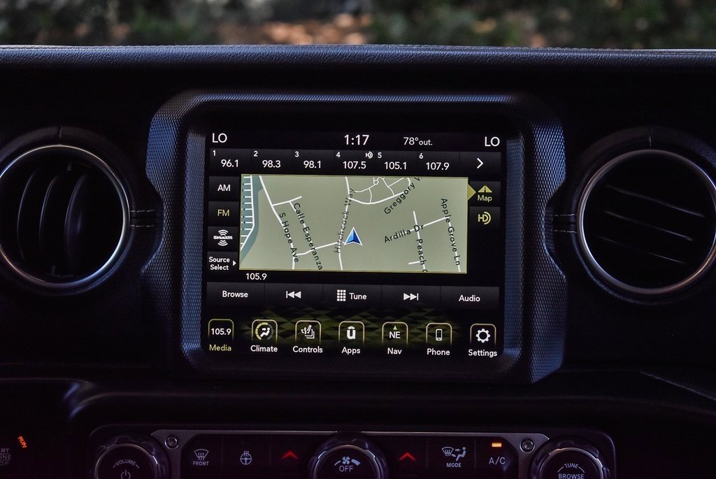 Used 2021 Jeep Wrangler Unlimited Sahara w/ Cold Weather Group image 13