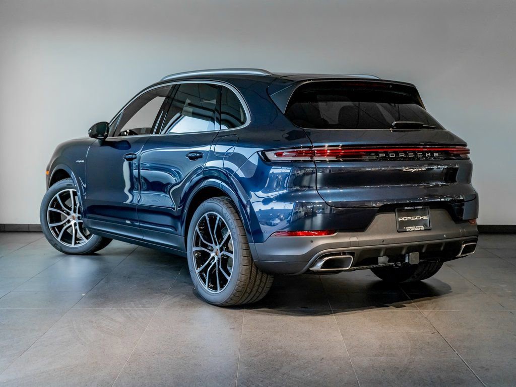 New 2026 Porsche Cayenne E-Hybrid AWD/4WD image 3