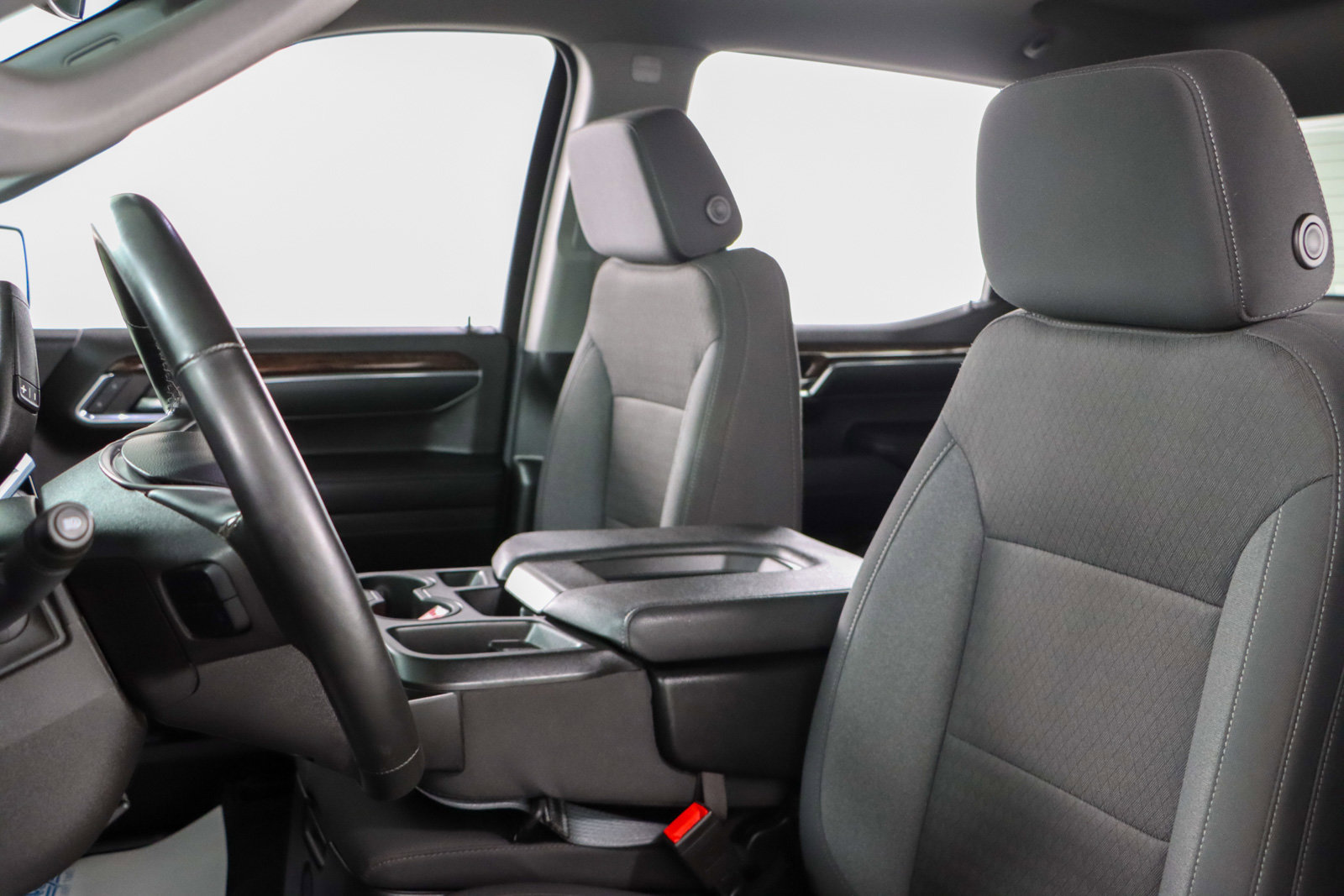 Used 2024 GMC Sierra 1500 SLE image 25