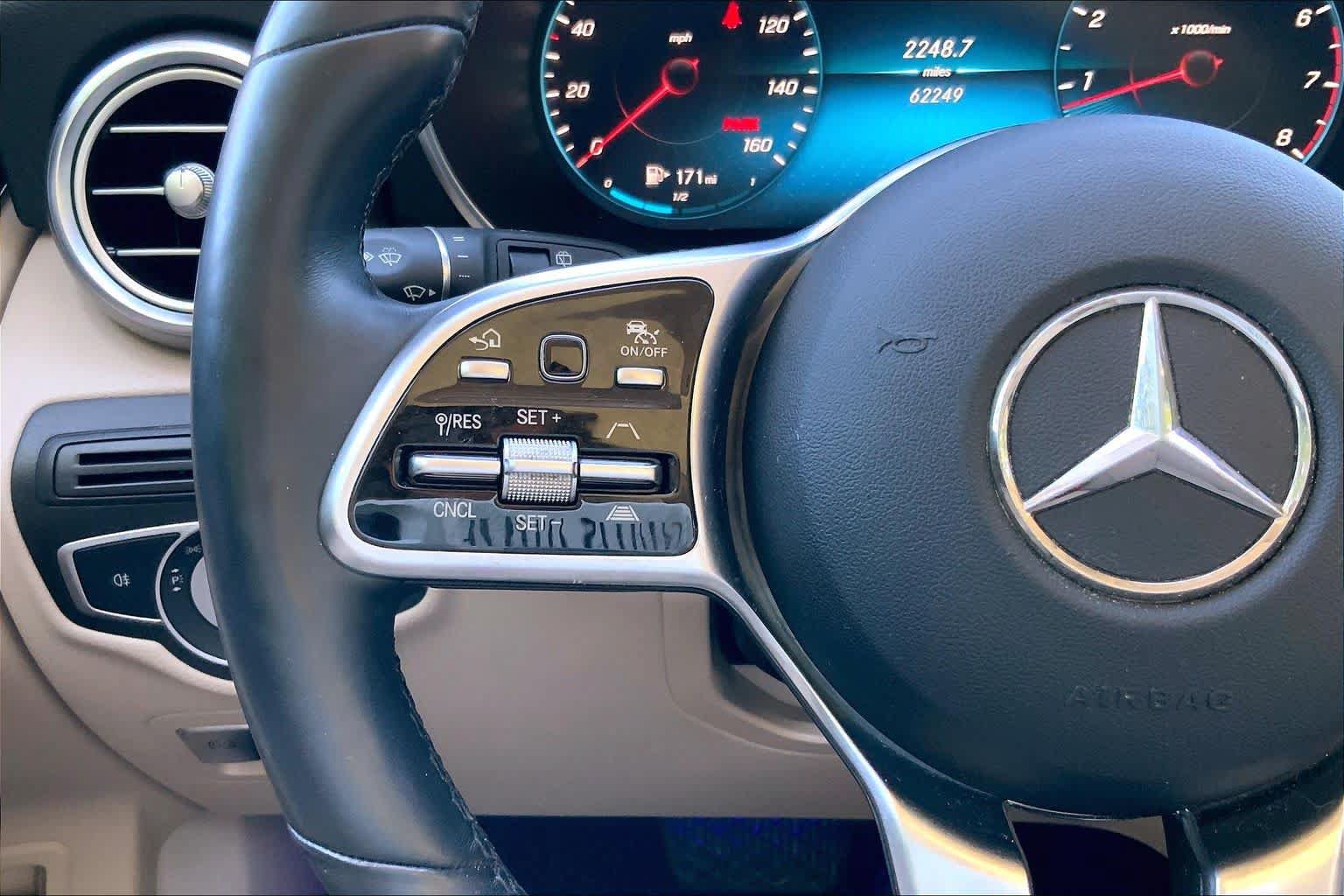 Used 2021 Mercedes-Benz GLC 300 4MATIC image 24