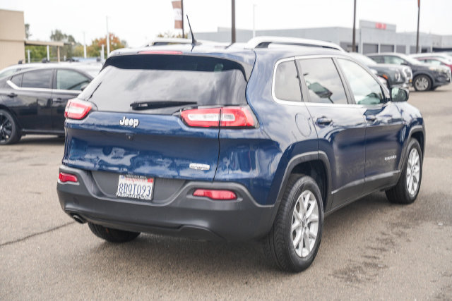 Used 2018 Jeep Cherokee Latitude FWD image 4