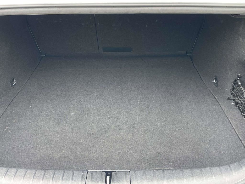 Used 2025 Genesis G70 2.5T image 27