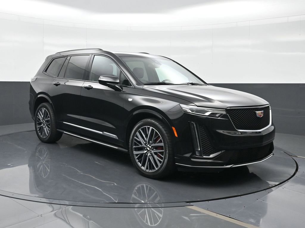 Used 2024 Cadillac XT6 Sport image 13