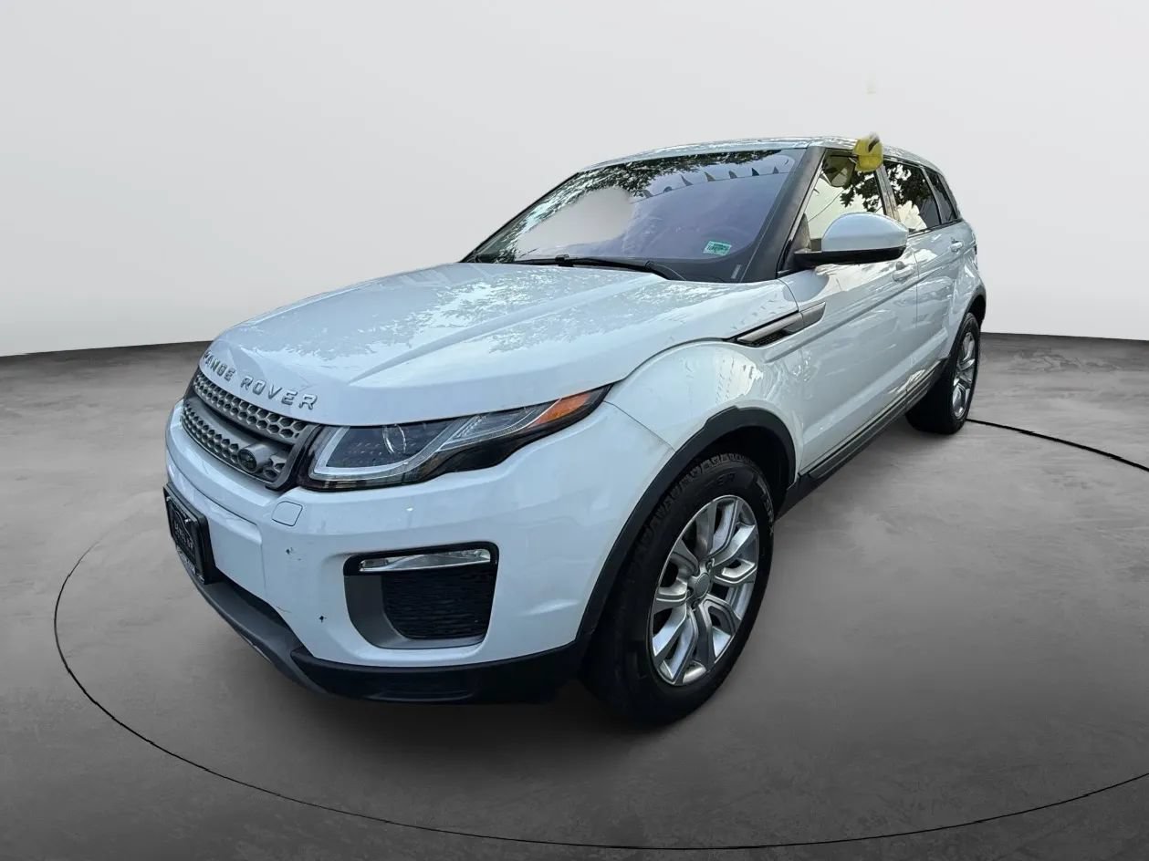 Used 2017 Land Rover Range Rover Evoque SE AWD/4WD image 1