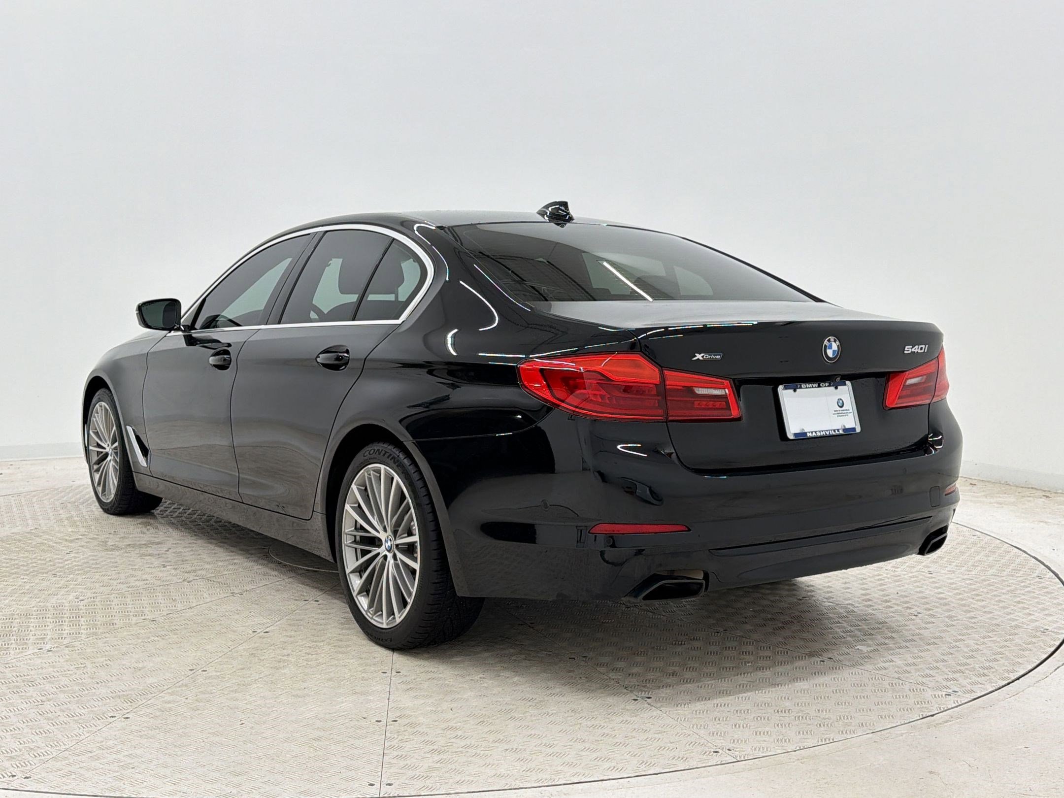 Used 2020 BMW 540i xDrive w/ Premium Package AWD/4WD image 3