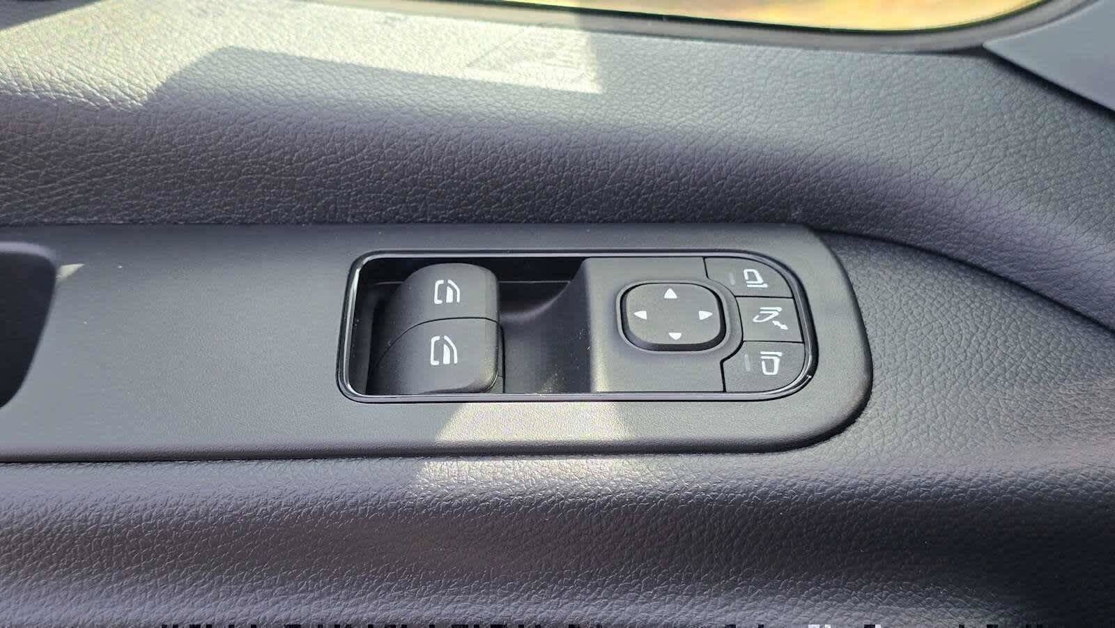 Used 2026 Mercedes-Benz Sprinter 2500 image 24