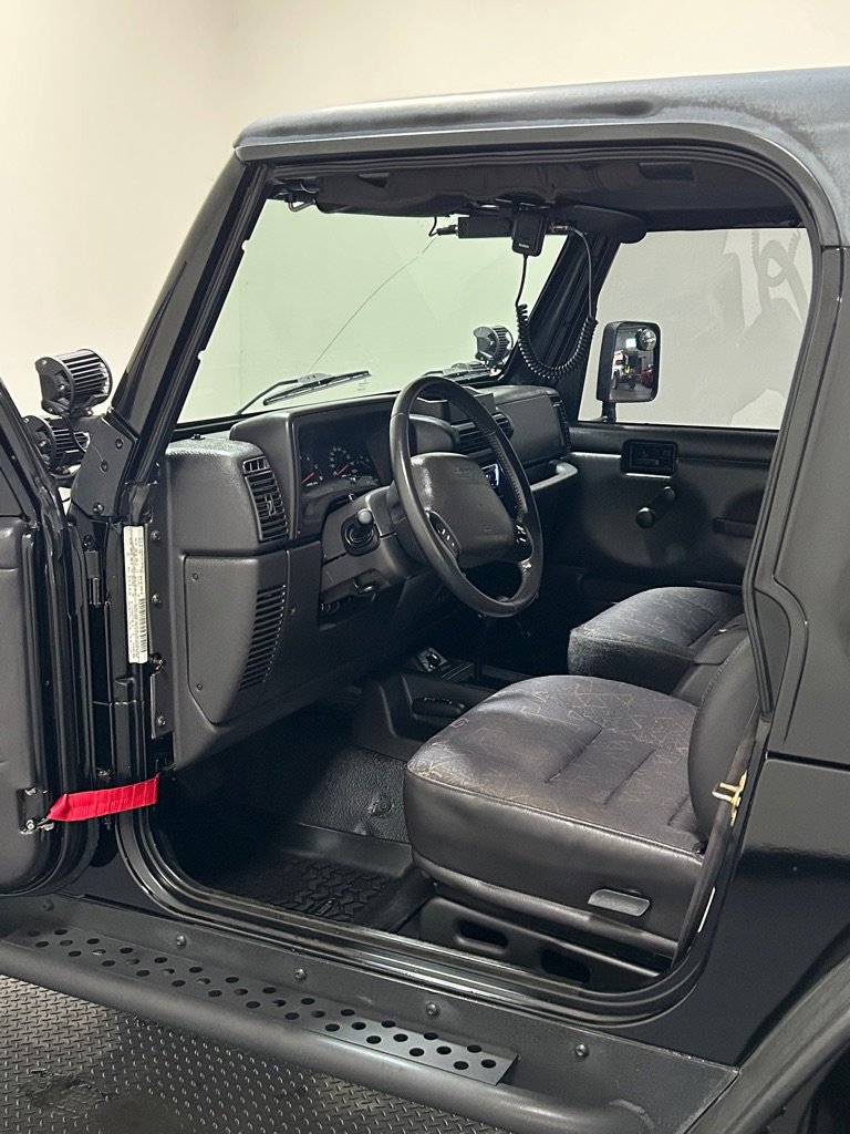Used 2002 Jeep Wrangler Sport image 8