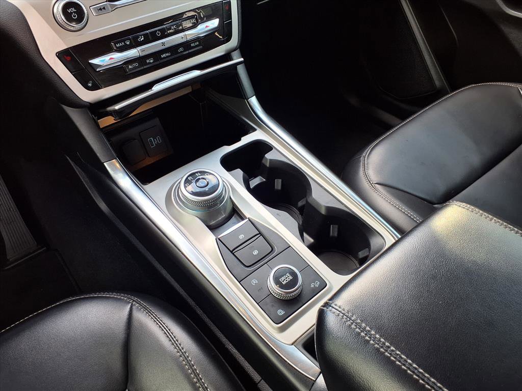 Used 2021 Ford Explorer XLT w/ Equipment Group 202A image 17