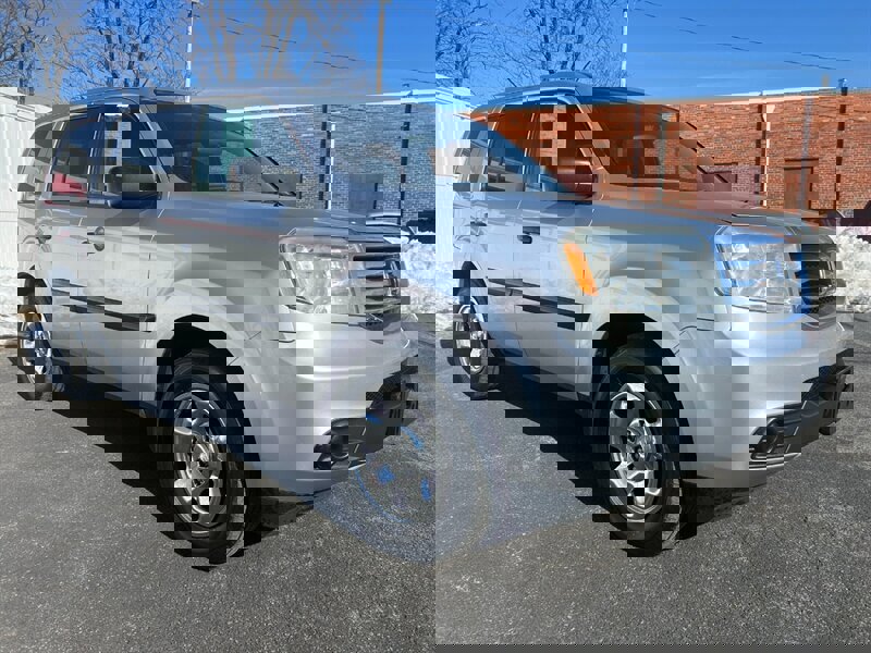 Used 2014 Honda Pilot LX image 1
