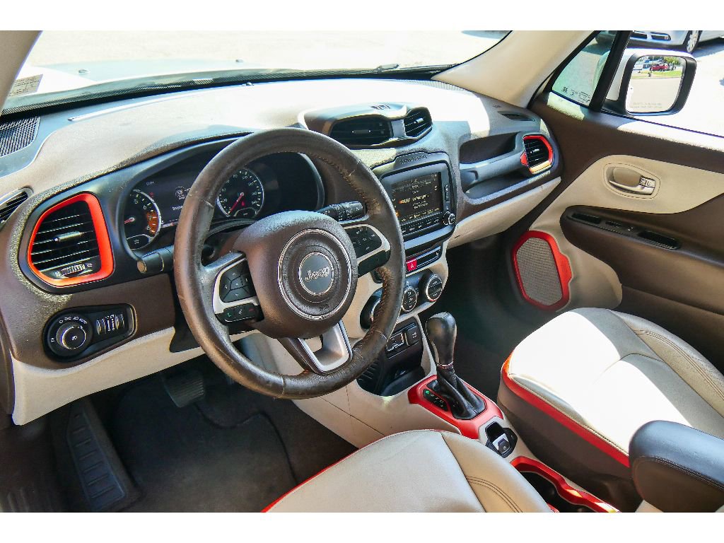 Used 2016 Jeep Renegade Limited FWD image 11