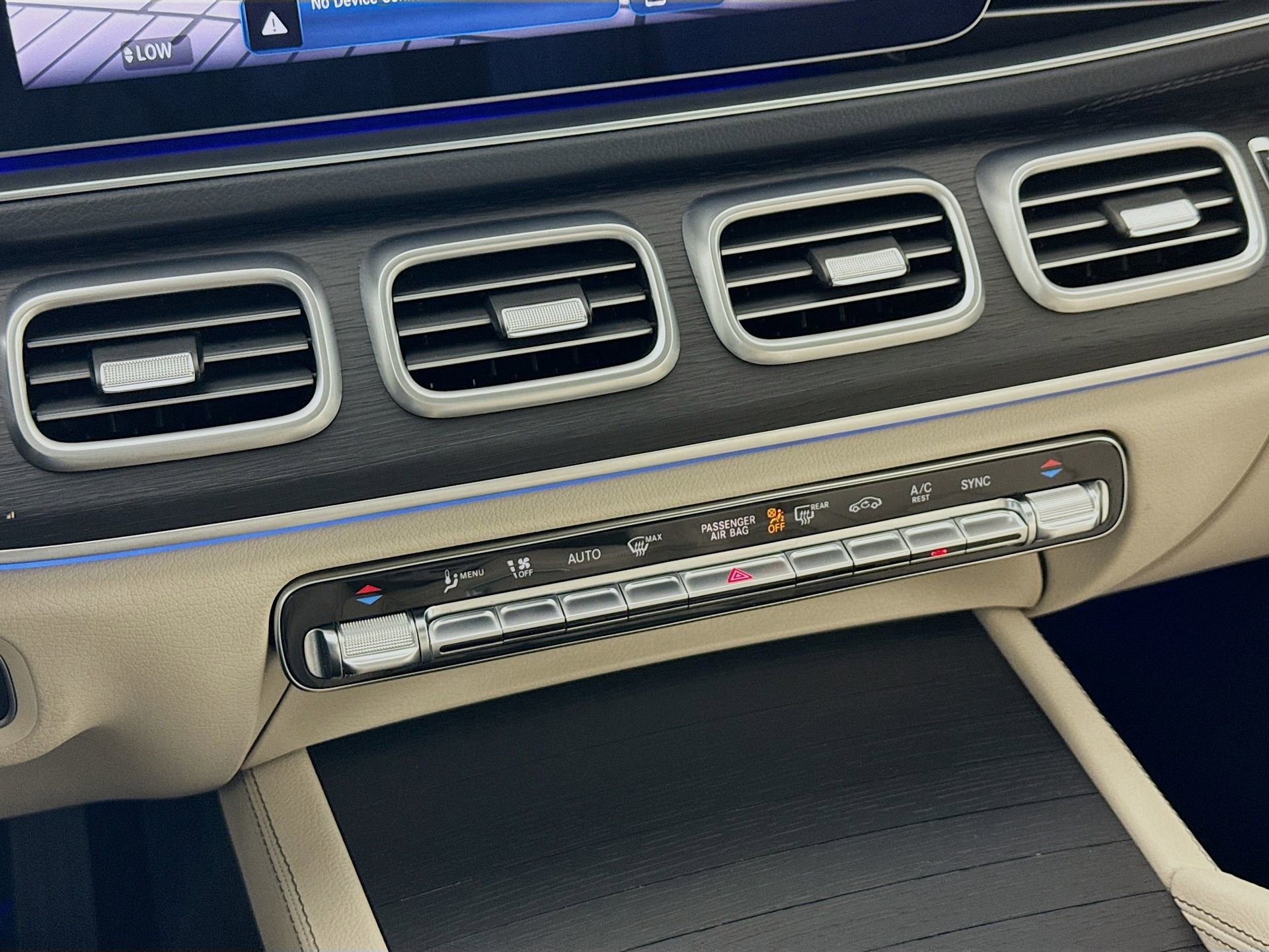 Certified 2025 Mercedes-Benz GLS 450 4MATIC image 17