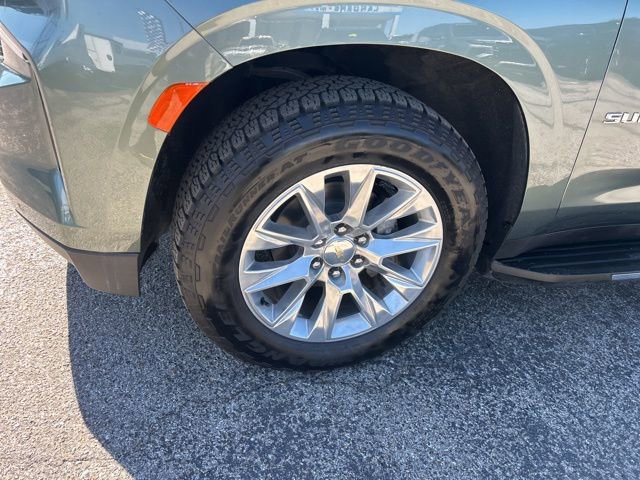 Used 2023 Chevrolet Suburban Premier image 10