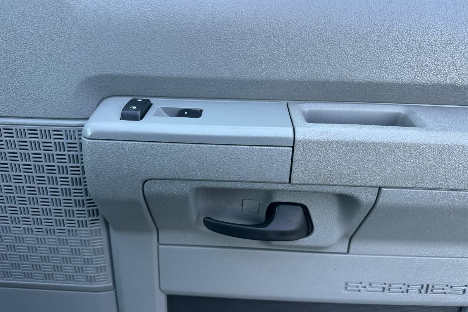 Used 2019 Ford E-350 and Econoline 350 Super Duty w/ Power Windows & Locks Group image 16