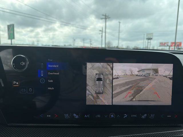 New 2026 Chevrolet Traverse High Country image 25