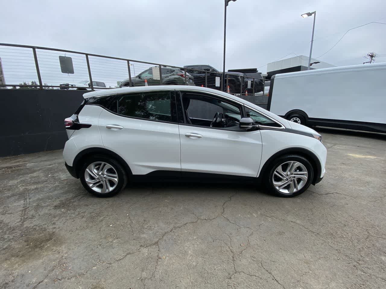 Used 2023 Chevrolet Bolt LT w/ Driver Confidence Package FWD image 7