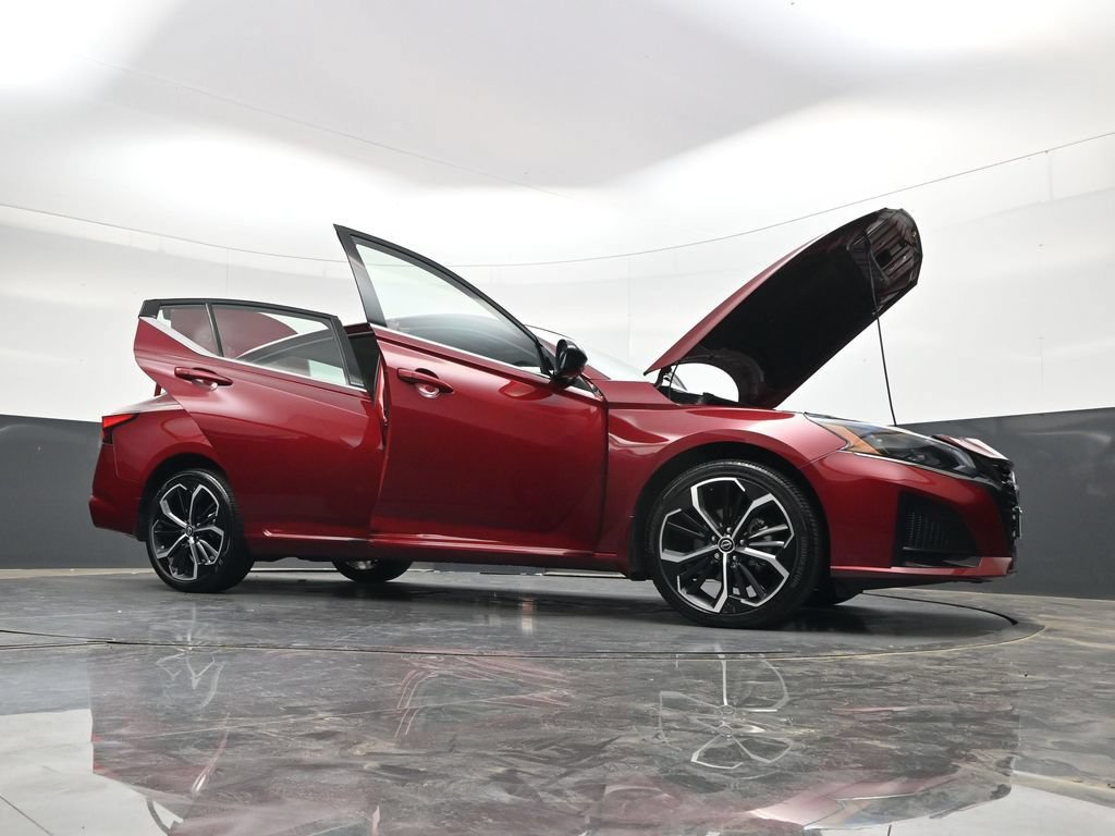 Used 2024 Nissan Altima 2.5 SR w/ SR Premium Package AWD/4WD image 49