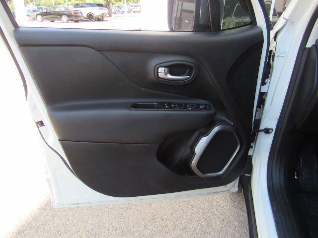 Used 2019 Jeep Renegade Limited image 10