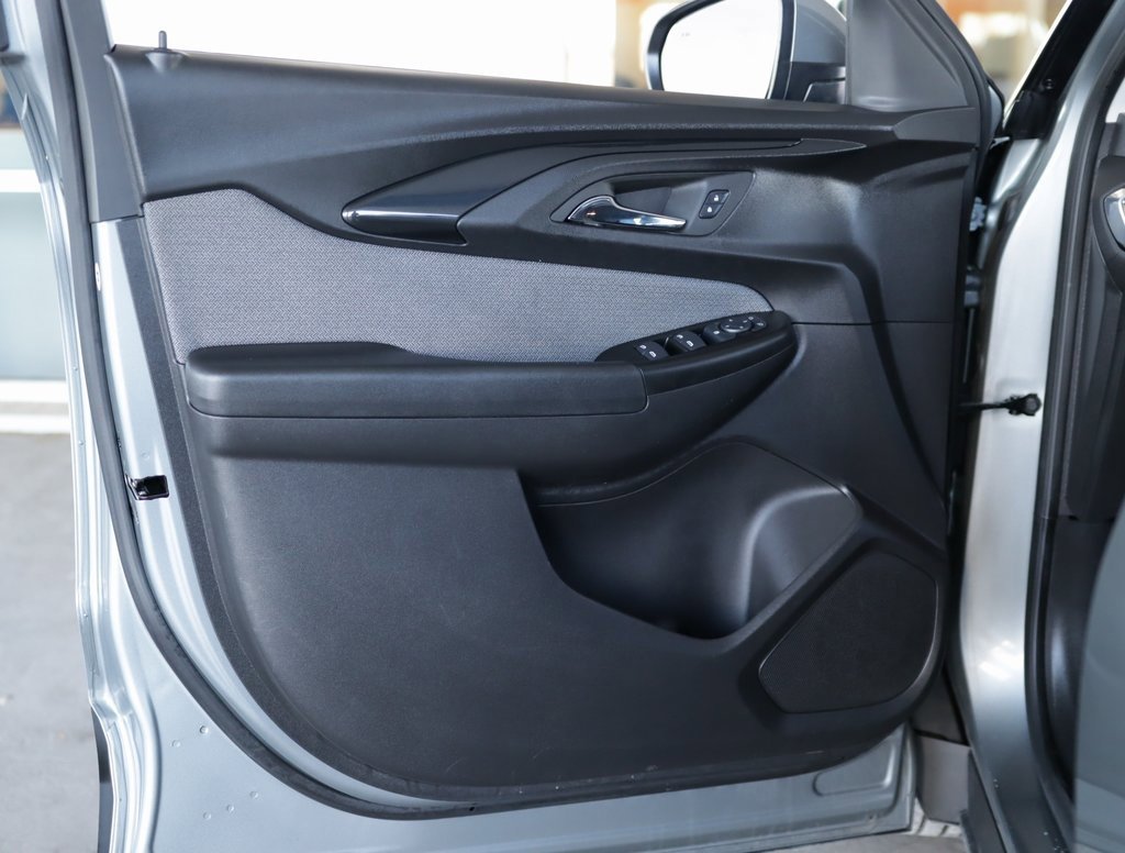 Used 2023 Chevrolet TrailBlazer LT w/ Convenience Package image 22