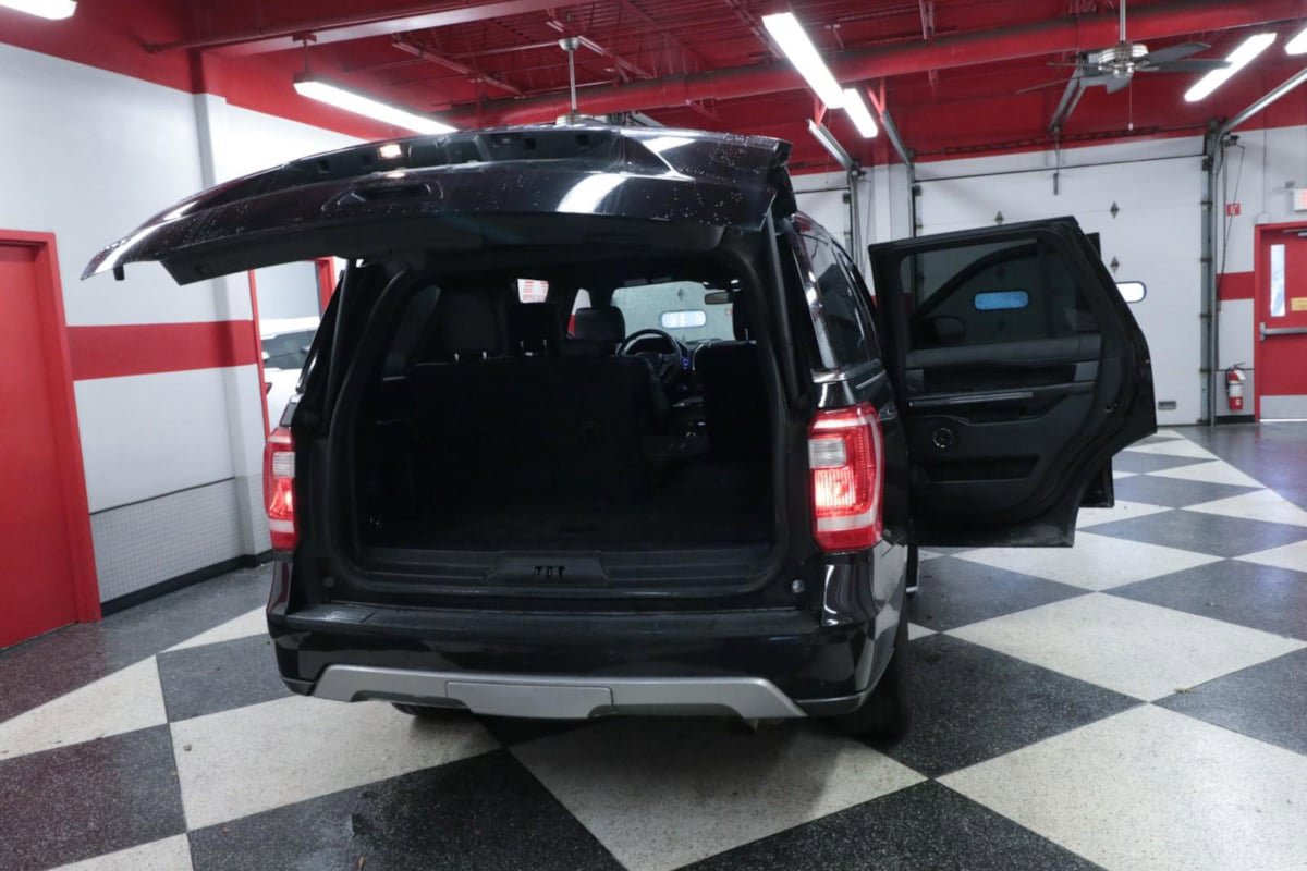 Used 2019 Ford Expedition XLT w/ Equipment Group 202A RWD image 29