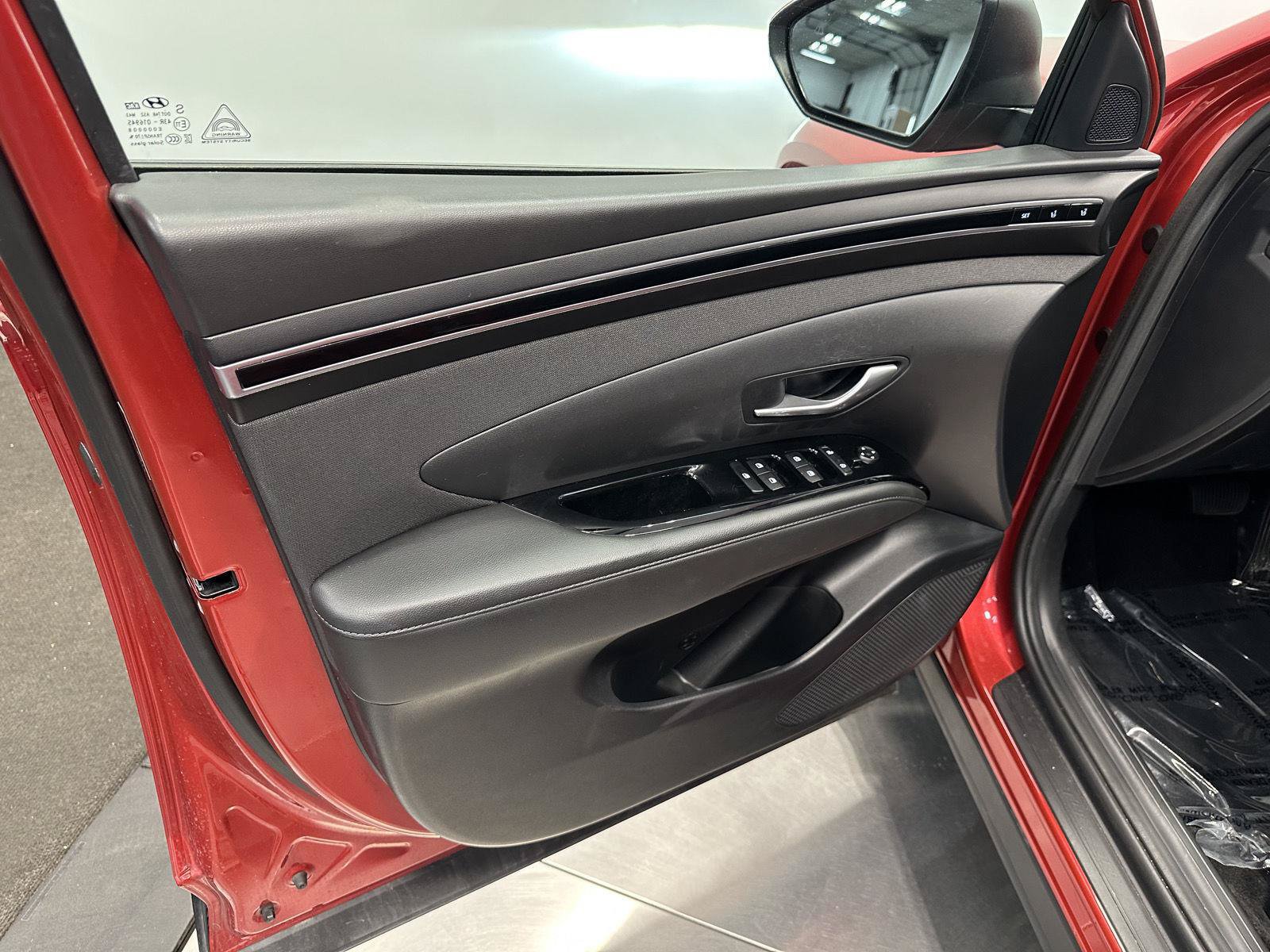 Used 2022 Hyundai Tucson Limited AWD/4WD image 13