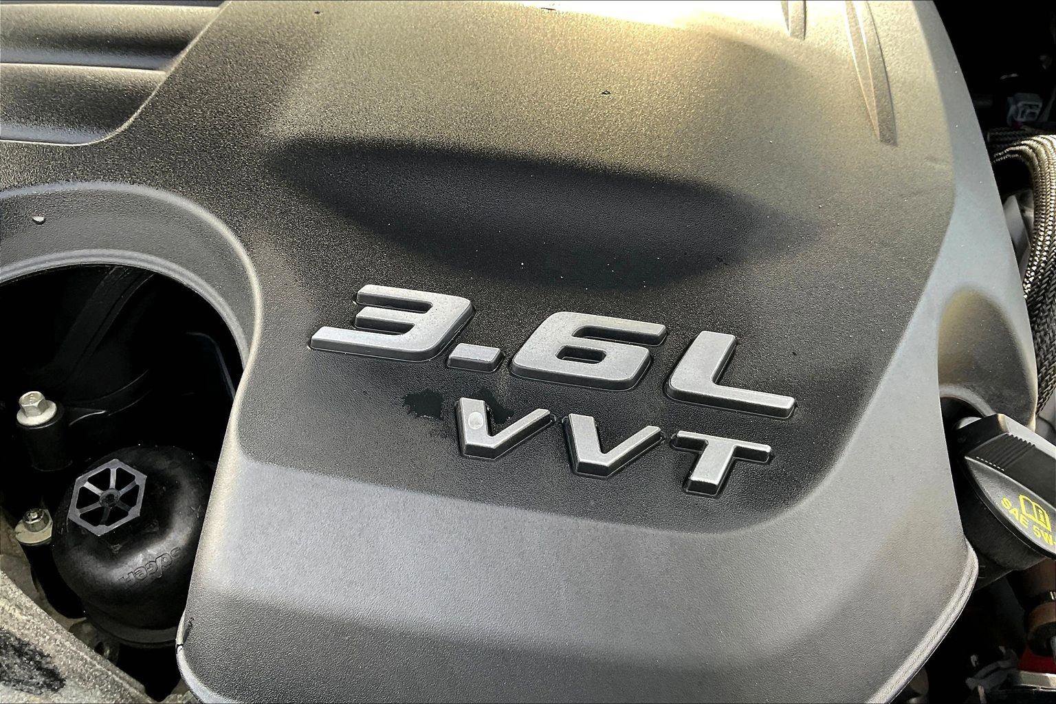 Used 2023 Chrysler 300 Touring L image 34